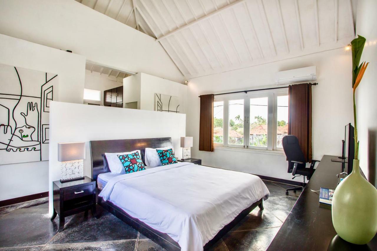 Villa Julia | Heart Of Seminyak | 350M Beach Buitenkant foto